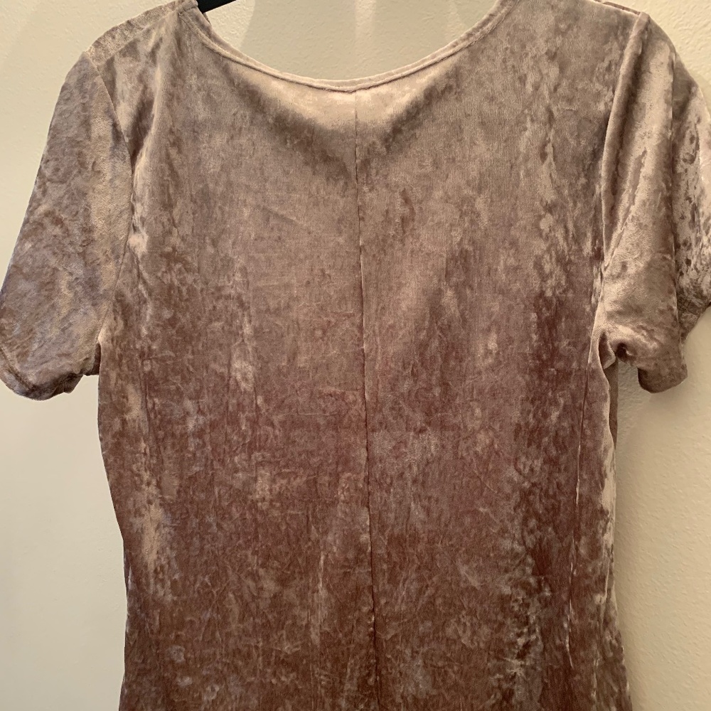 Velvet Tee with Embroidered Roses - Picture 2 of 4